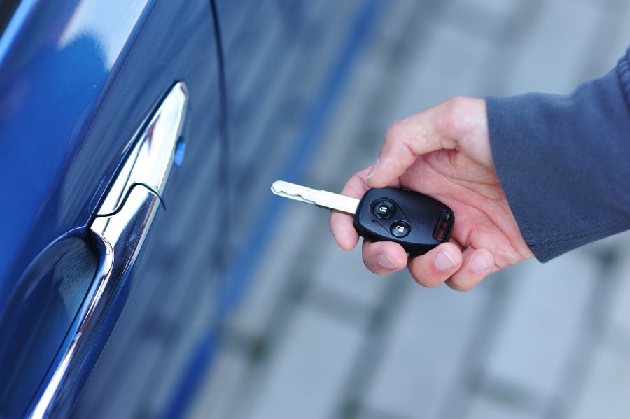 dangers of unlocking your car by yourself